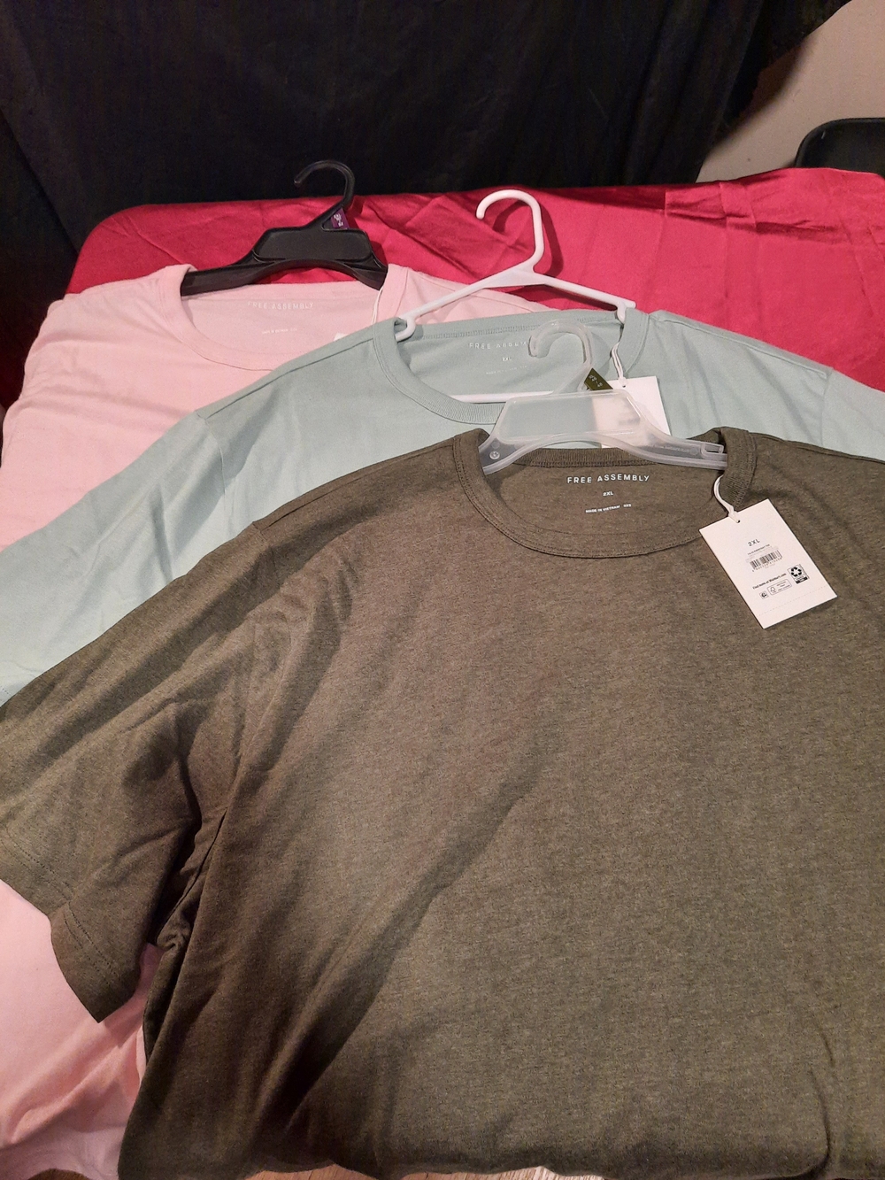 3 Free Assembly Men's Crew Neck Tee in Olive, Mint And Pink 2XL Bundle